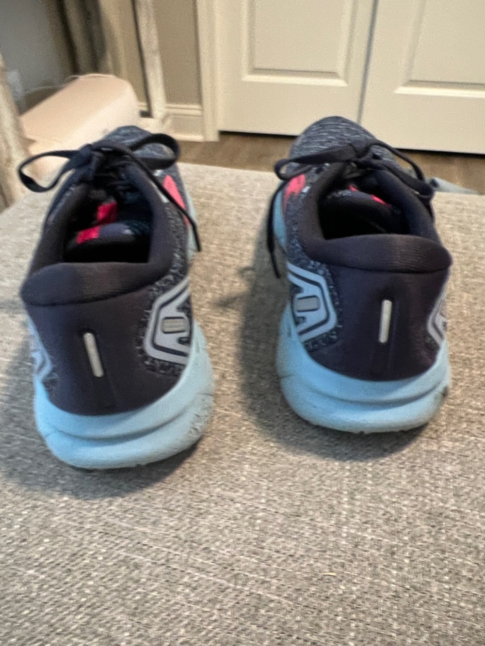 Brooks Ghost 14 Women's Running Shoes — Bright Pink and Navy/Gray Pair size 9M - Picture 4 of 15